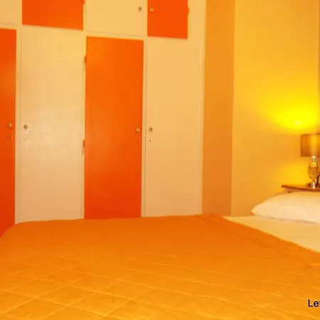 Center * Λευκάδα