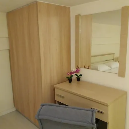 Apartament Center *